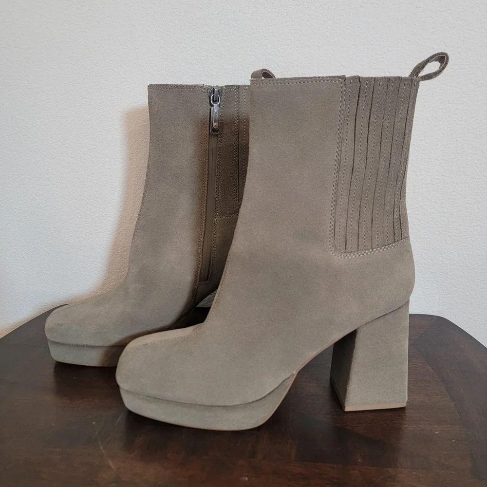 Blondo Rozalie Square Toe Block Heel Leather Suede Ankle Zip Boot 9.5 Waterproof